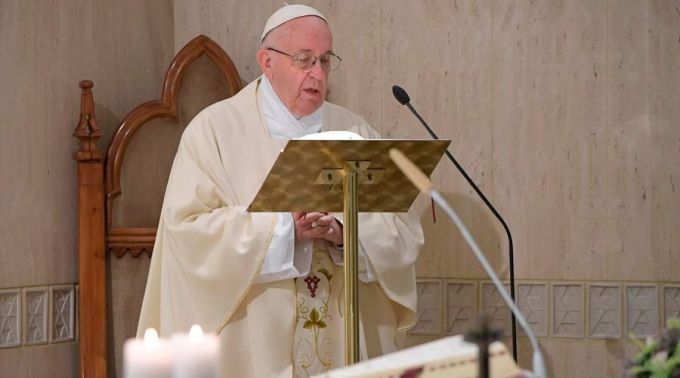 Não ser cristãos aguados que esquecem a alegria do testemunho, exorta o Papa