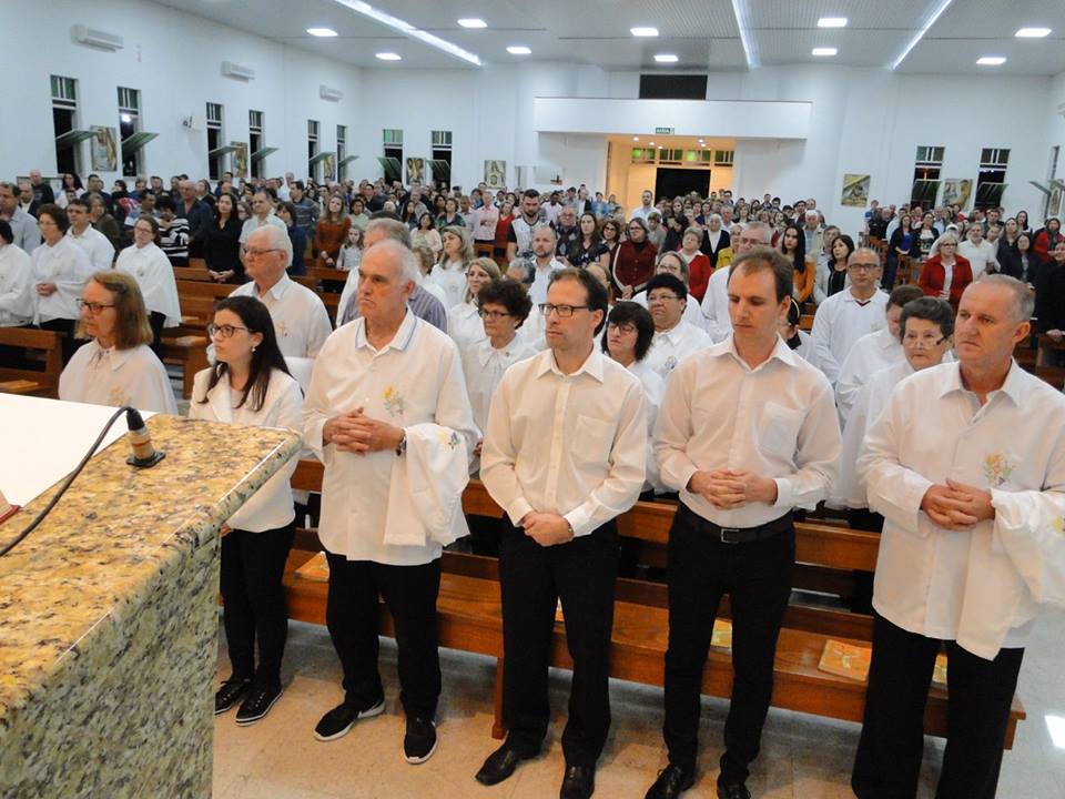 Ministros Extraordinários da Sagrada Comunhão